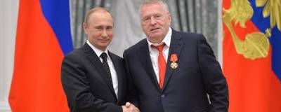 На встрече с Путиным Жириновский заявил о необходимости введения обязательной вакцинации