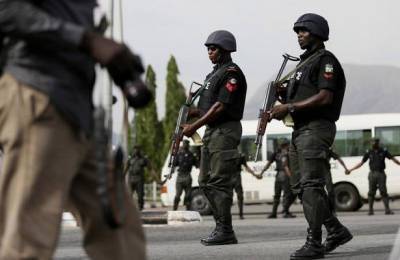 Боевики в Нигерии убили по меньшей мере 20 человек