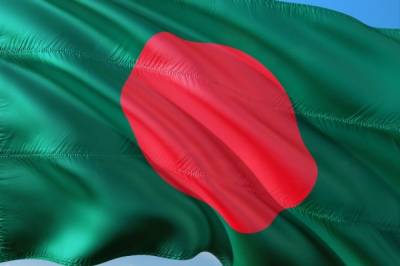 Не менее пяти человек погибли при опрокидывании лодки в Бангладеш
