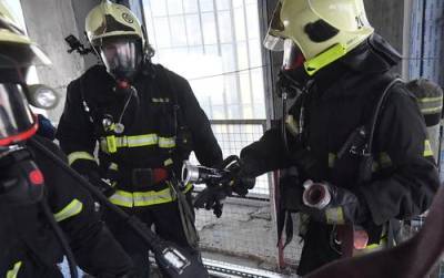Два человека погибли при пожаре в жилом доме в центре Москвы
