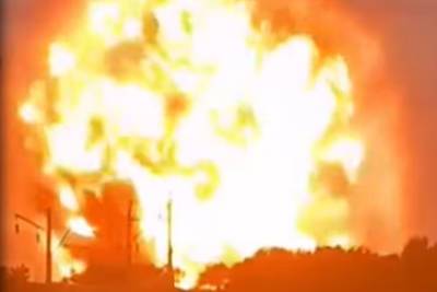 На месте сгоревшего склада в Казахстане произошел новый взрыв