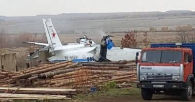 Первые кадры с места падения самолета с парашютистами в Татарстане