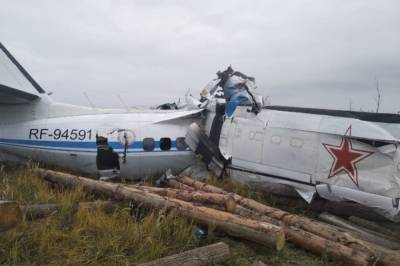 Из упавшего в Татарстане самолета извлекли семь пострадавших