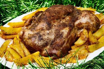 Диетолог Соломатина: Картофель с мясом затрудняет пищеварение