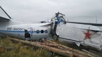 16 человек погибли при крушении самолета Let L 410 Turbolet