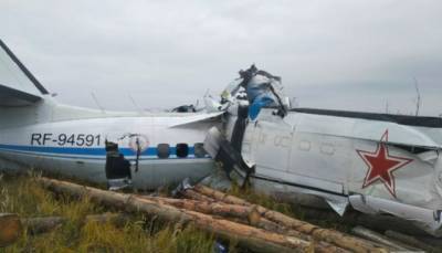 Семь человек выжили, 15 погибли при падении самолета в Татарстане — списки
