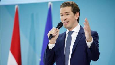 Канцлер Австрии ушел в отставку после расследования о коррупции
