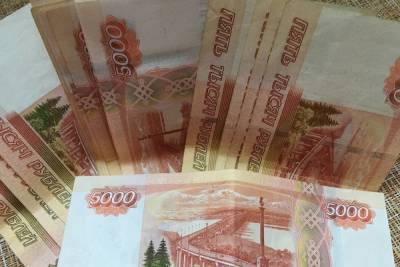 Азартная смолянка влезла в долги, чтобы отправить «брокеру» 1,4 млн рублей