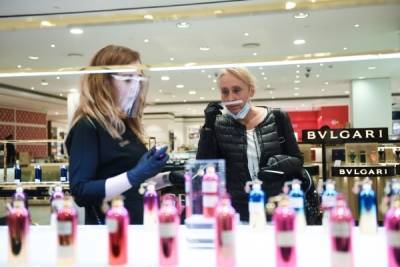 Эксперт предупредила о возможном росте цен на парфюмерию
