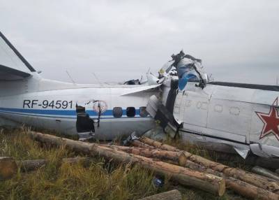 В развалившемся на две части самолете в Татарстане погибли 16 человек