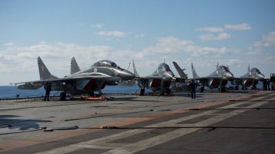 Палубные истребители МиГ-29К прилетели в Крым