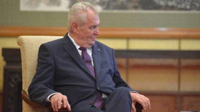Президента Чехии Земана госпитализировали после встречи с премьер-министром страны