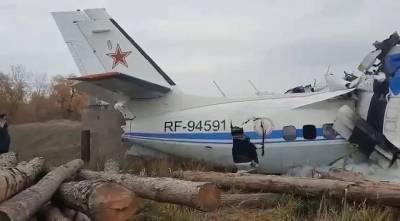 Разбился самолет, на борту которого находились 22 человека
