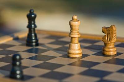 Во втором туре мужского суперфинала шахматного чемпионата России выиграла Горячкина