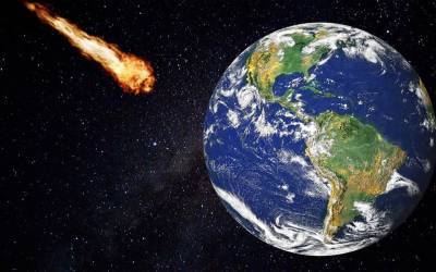 К Земле летит громадный астероид и мира