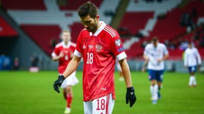 Карпин взял на себя вину за игру сборной России в матче со Словакией