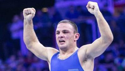 Украинец Темиров завоевал бронзу чемпионата мира по борьбе