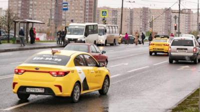 Россиянам с непогашенной судимостью запретят заниматься пассажирскими перевозками