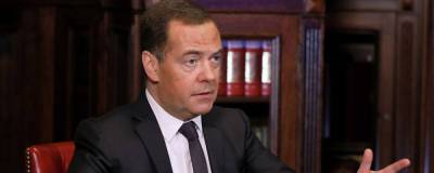 Медведев: РФ для переговоров нужно ждать появления на Украине вменяемого руководства