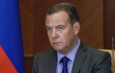 Медведев назвал бессмысленными контакты с Киевом до появления "вменяемого руководства"