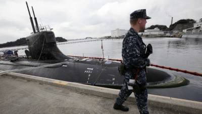 Получившая повреждения атомная подлодка ВМС США прибыла на Гуам