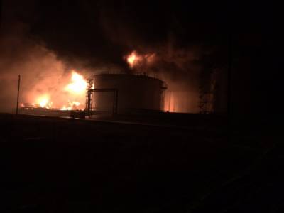 Крупный пожар вспыхнул на нефтехранилище в Ливане