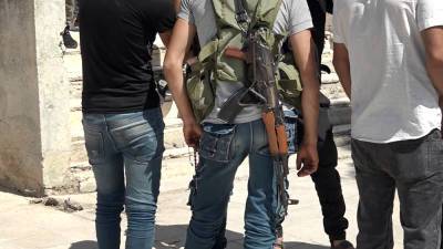 В Сирии боевики продолжают сдавать оружие - tvc.ru - Сирия