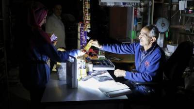 Блэкаут в Ливане: электроэнергию вернули через сутки после отключения