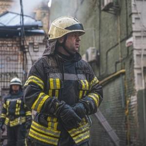 На пожаре в киевской многоэтажке эвакуировали шесть человек