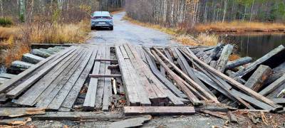 Дорога в Карелии перекрыта из-за разрушенного лесовозами моста