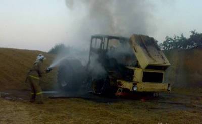 В Осиповичском районе в поле сгорел трактор