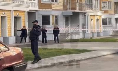 В Москве женщина выпрыгнула с 19 этажа с двумя детьми
