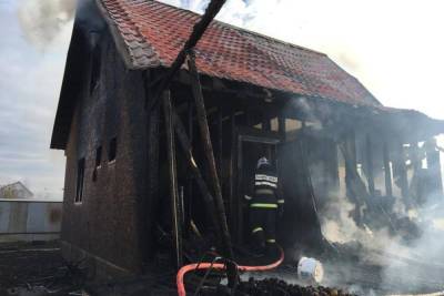 В Уфе после тушения пожара в садовом доме обнаружили труп женщины