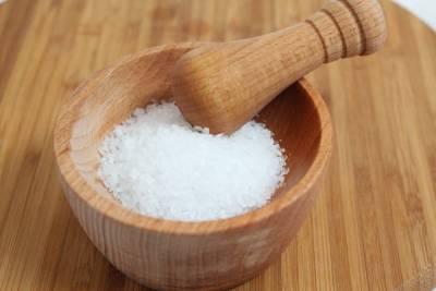 Диетолог Стукова перечислила симптомы недостатка соли в организме человека
