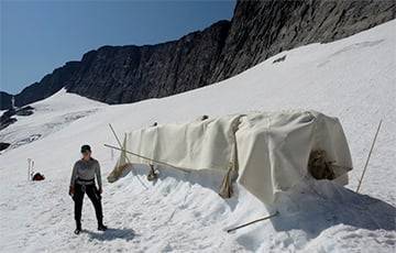 В Швеции ледник укрыли в «одеяло»
