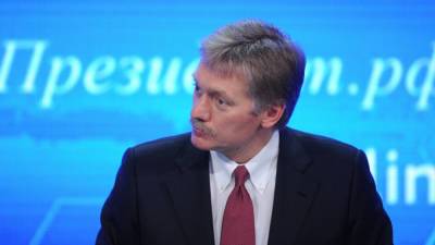 Песков прокомментировал идею внедрения штрафов за отказ от вакцинации в России