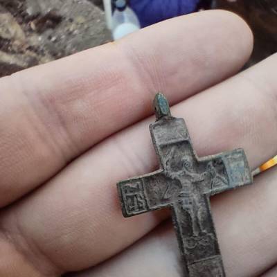 Крест с изображением святого найден во рву Арзамасской крепости