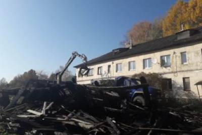 В Тверской области начали убирать территорию после пожара