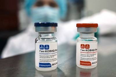 Привитым иностранной вакциной россиянам придется ставить укол отечественной