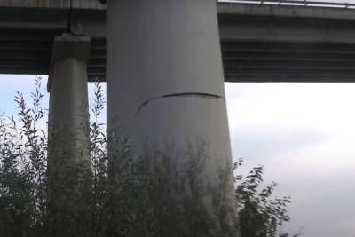 Алексинцы бьют тревогу из-за трещин в опорах моста через Оку