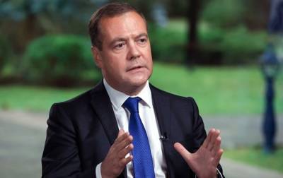 Говорить не о чем. Что Медведев пишет об Украине