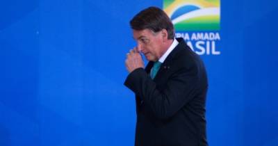 Президента Бразилии не пустили на футбольный матч из-за того, что он не вакцинировался (видео)
