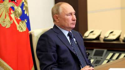 «Ничего страшного не происходит»: Путин объяснил свой кашель