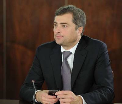Сурков спрогнозировал появление «безлюдной демократии»