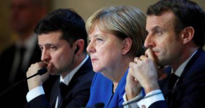 Меркель и Макрон обещали Зеленскому спросить у Путина о "нормандской четверке"