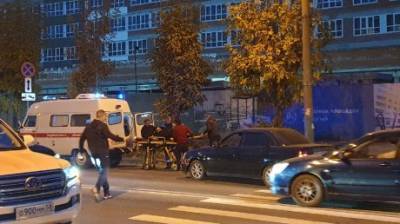 В Пензе мужчину доставили в больницу после наезда «Приоры»