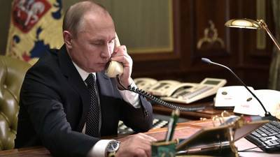 Путин, Меркель и Макрон обсудили внутреукраинский конфликт