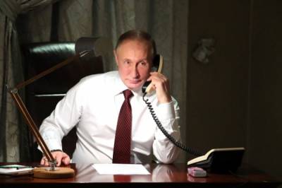 Путин провел телефонный разговор с Ангелой Меркель и Эммануэлем Макроном