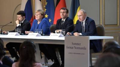 Меркель и Макрон обещали Зеленскому поговорить с Путиным о саммите по Донбассу
