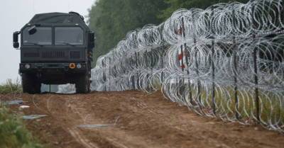 Польша предотвратила две попытки штурма границы мигрантами